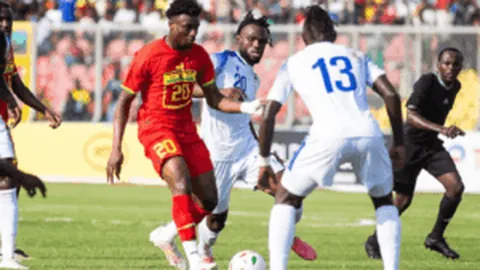 国安与海港2-2战平，武磊双响张玉宁点球立功